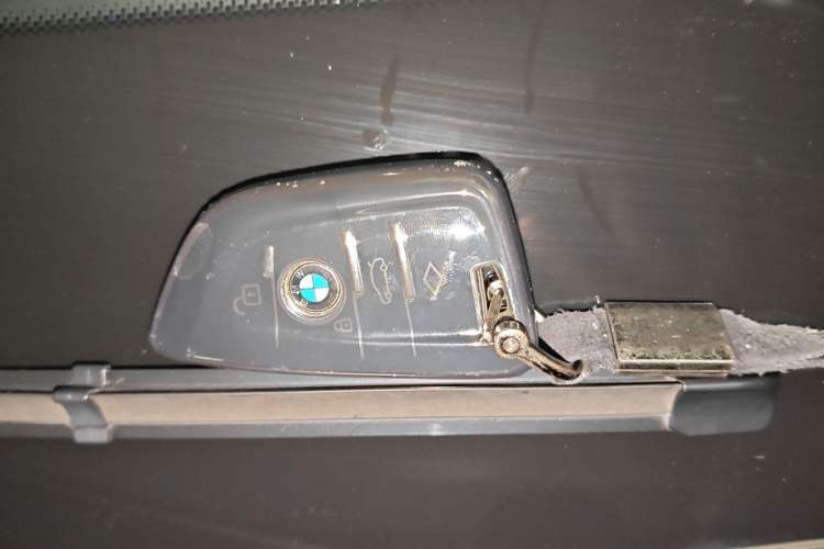Used BMW 5 Series 2022 Restyled 530Li Leading Edition M Sport Package Vehicle Key