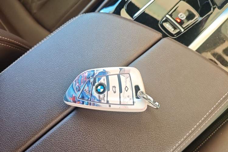 Used BMW 5 Series 2022 Restyled 525Li M Sport Package Vehicle Key