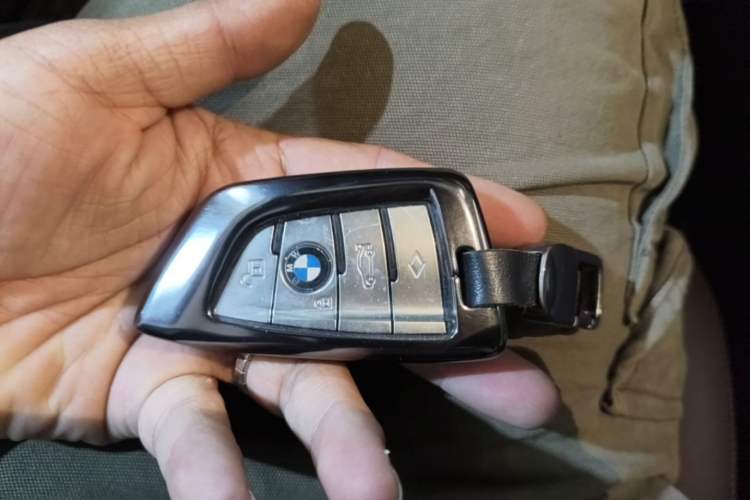 Used BMW 5 Series 2022 Restyled 530Li Leading Edition M Sport Package Vehicle Key