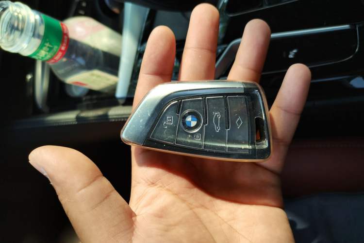 Used BMW 5 Series 2022 Restyled 525Li M Sport Package Vehicle Key