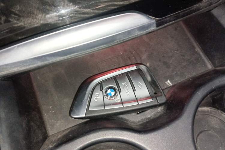 Used BMW 5 Series 2022 Second Facelift 525Li Luxury Package Vehicle Key