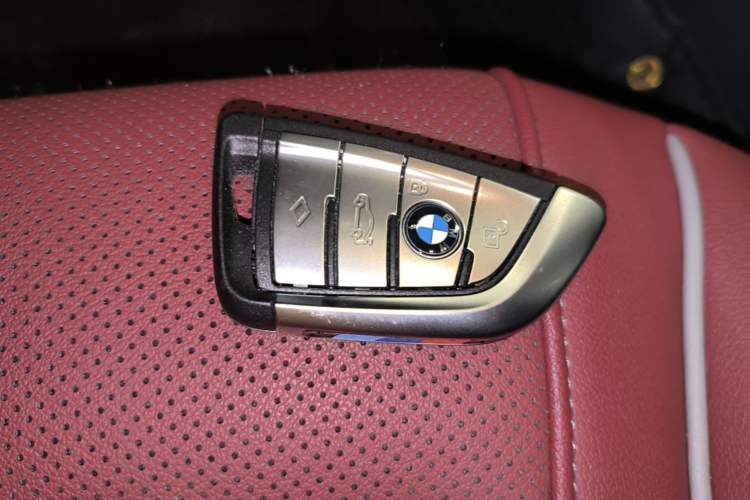 Used BMW 5 Series 2022 Restyled 525Li M Sport Package Vehicle Key