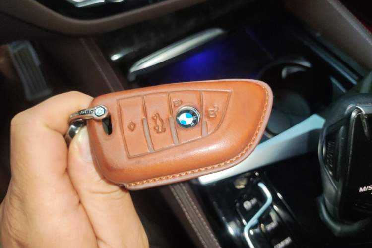 Used BMW 5 Series 2022 Restyled 525Li Luxury Package Vehicle Key