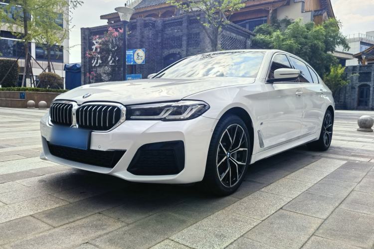 Used BMW 5 Series 2022 Second Facelift 530Li Luxury Version M Sport Package Guazi used car, China used car export, Used car for sale, Used BMW cars, Cheapest cars for sale