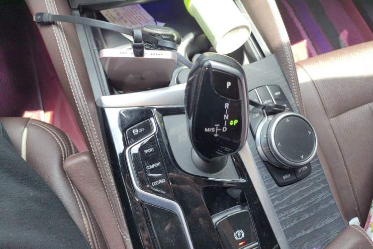 Used BMW 5 Series 2022 Updated 530Li Leading Edition Luxury Package Gear Lever