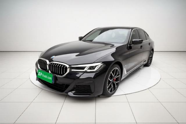Ojetý BMW 5 Series 2023 530Li Luxury Edition M Sport Package