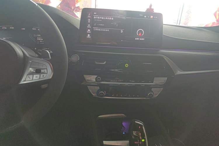 Used BMW 5 Series 2023 Restyled 530Li Leading Edition M Sport Package Audio And AC Panel