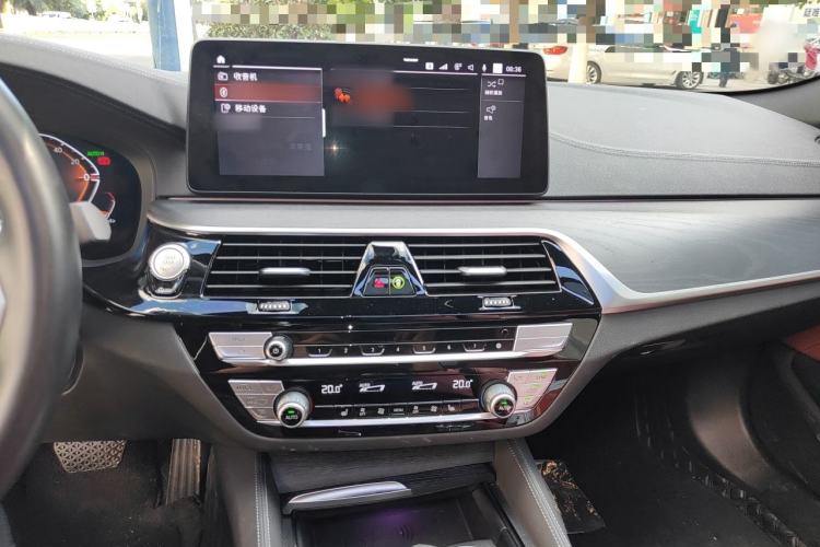 Used BMW 5 Series 2023 Restyled 530Li Leading Edition M Sport Package Audio And AC Panel