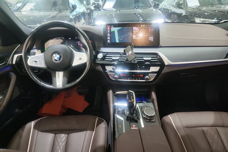 Used BMW 5 Series 2023 530Li Leading Model M Sport Package Center Console