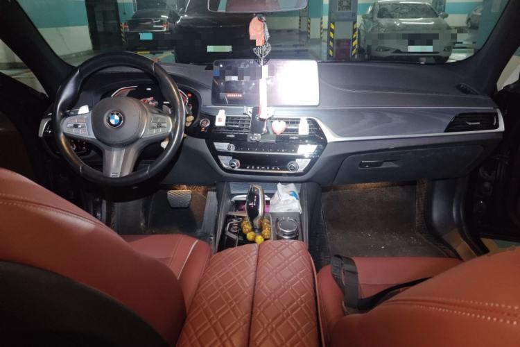 Used BMW 5 Series 2023 530Li Leading Model M Sport Package Center Console