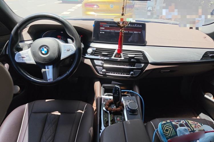 Used BMW 5 Series 2023 530Li xDrive M Sport Package Center Console