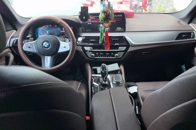 Used BMW 5 Series 2023 530Li Leading Model M Sport Package Center Console