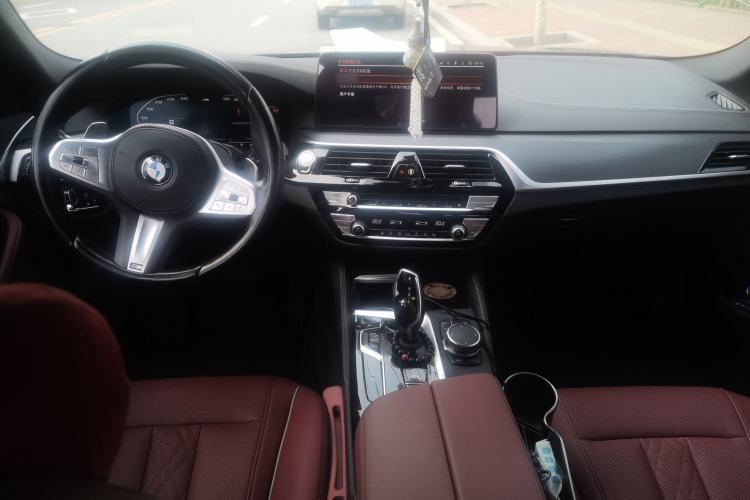 Used BMW 5 Series 2023 530Li xDrive M Sport Package Center Console