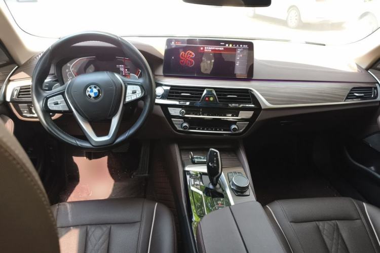 Used BMW 5 Series 2023 530Li Leading Edition Luxury Package Center Console