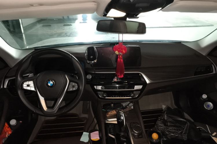 Used BMW 5 Series 2023 530Li Leading Edition Luxury Package Center Console