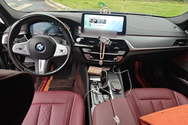 Used BMW 5 Series 2023 530Li Leading Model M Sport Package Center Console