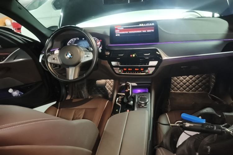Used BMW 5 Series 2023 530Li Leading Model M Sport Package Center Console