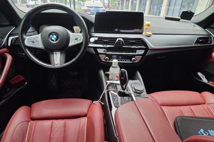 Used BMW 5 Series 2023 530Li Luxury Edition M Sport Package Center Console