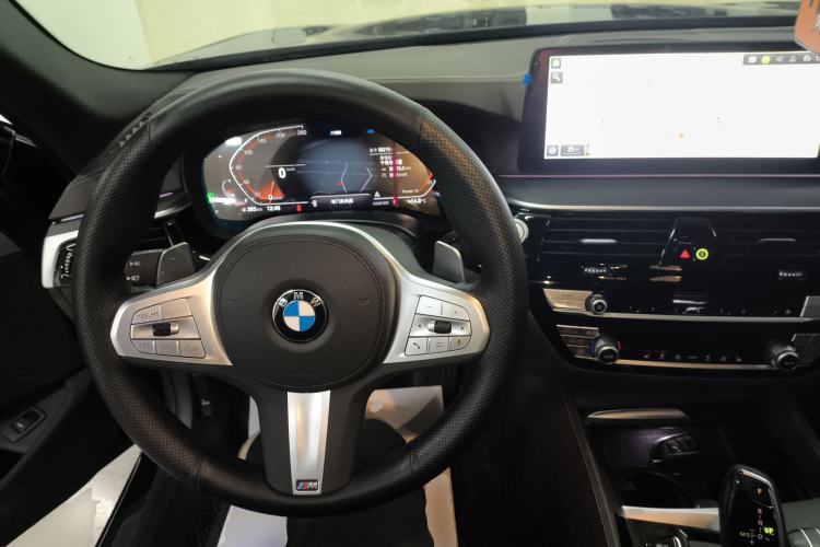 Used BMW 5 Series 2023 530Li xDrive M Sport Package Center Console