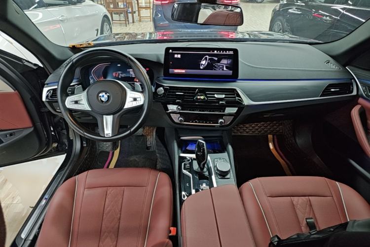 Used BMW 5 Series 2023 530Li Leading Model M Sport Package Center Console