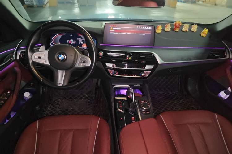 Used BMW 5 Series 2023 Restyled 530Li Leading Edition M Sport Package Center Console