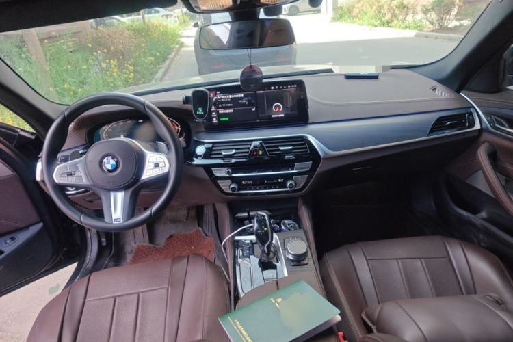 Used BMW 5 Series 2023 530Li Leading Model M Sport Package Center Console