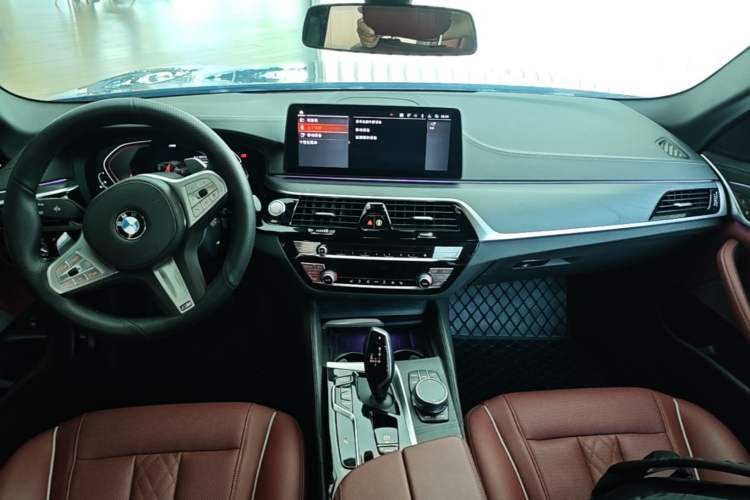 Used BMW 5 Series 2023 530Li Leading Model M Sport Package Center Console