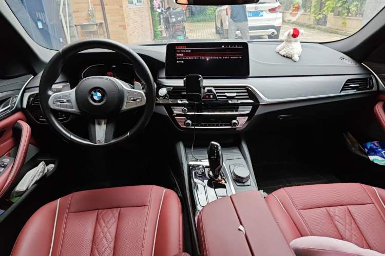 Used BMW 5 Series 2023 530Li Leading Model M Sport Package Center Console