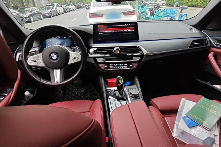 Used BMW 5 Series 2023 530Li Luxury Edition M Sport Package Center Console