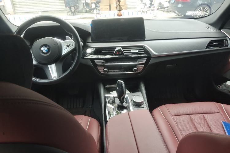 Used BMW 5 Series 2023 530Li Leading Model M Sport Package Center Console