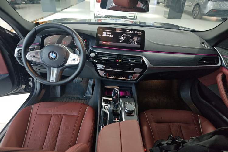 Used BMW 5 Series 2023 530Li Leading Model M Sport Package Center Console