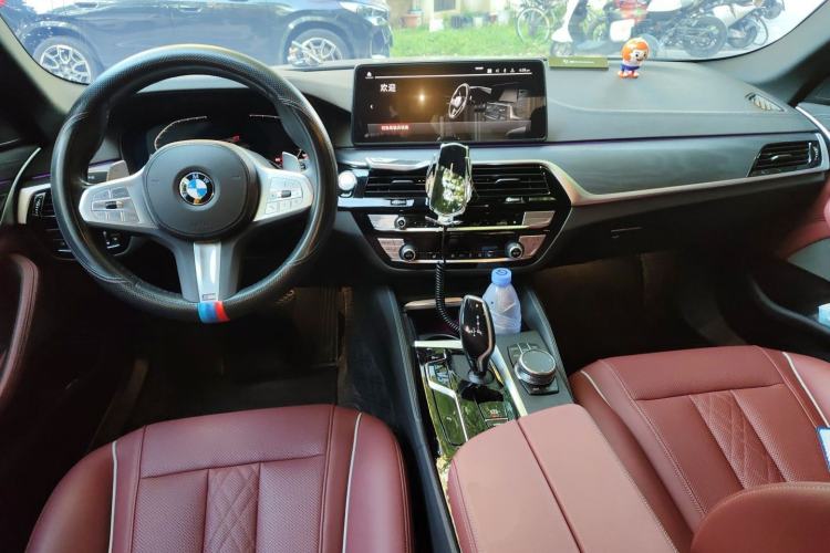 Used BMW 5 Series 2023 530Li Leading Model M Sport Package Center Console