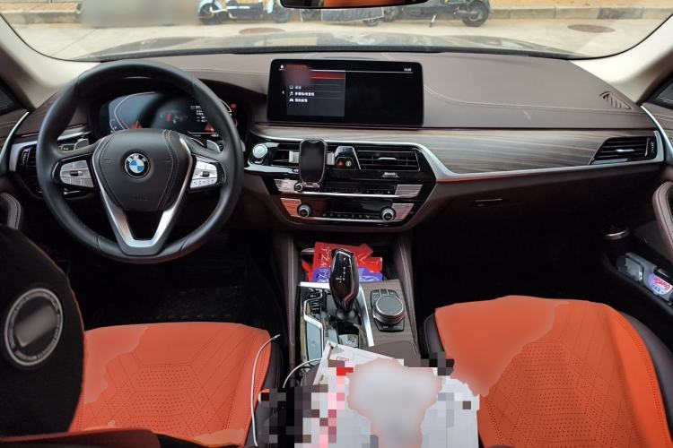 Used BMW 5 Series 2023 530Li Leading Edition Luxury Package Center Console