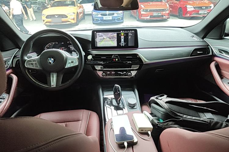 Used BMW 5 Series 2023 530Li Leading Model M Sport Package Center Console