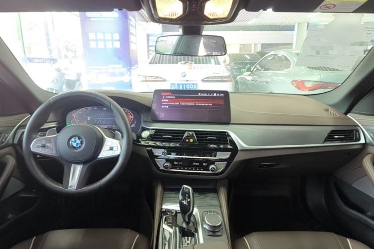 Used BMW 5 Series 2023 530Li Leading Model M Sport Package Center Console