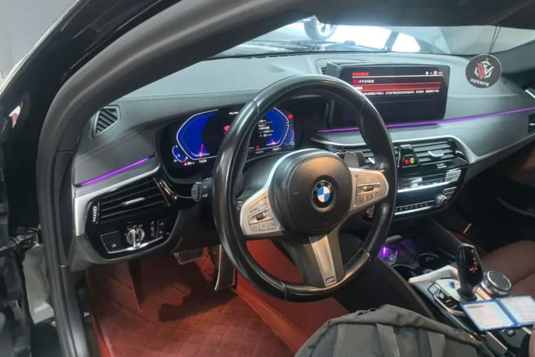 Used BMW 5 Series 2023 530Li Leading Model M Sport Package Center Console