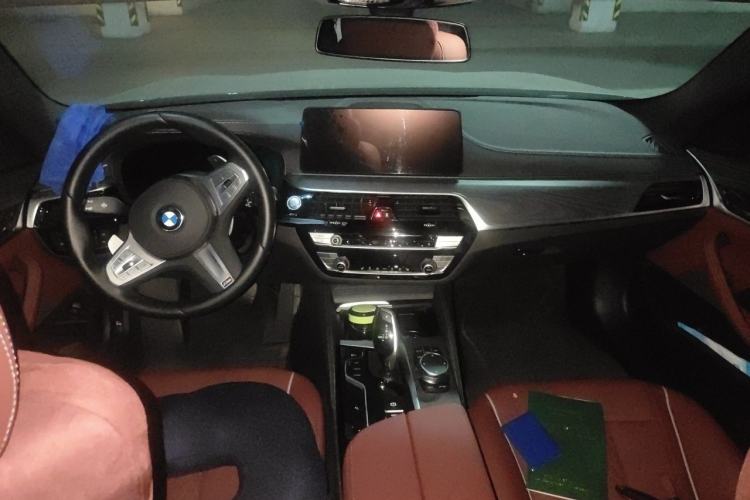 Used BMW 5 Series 2023 530Li Leading Model M Sport Package Center Console