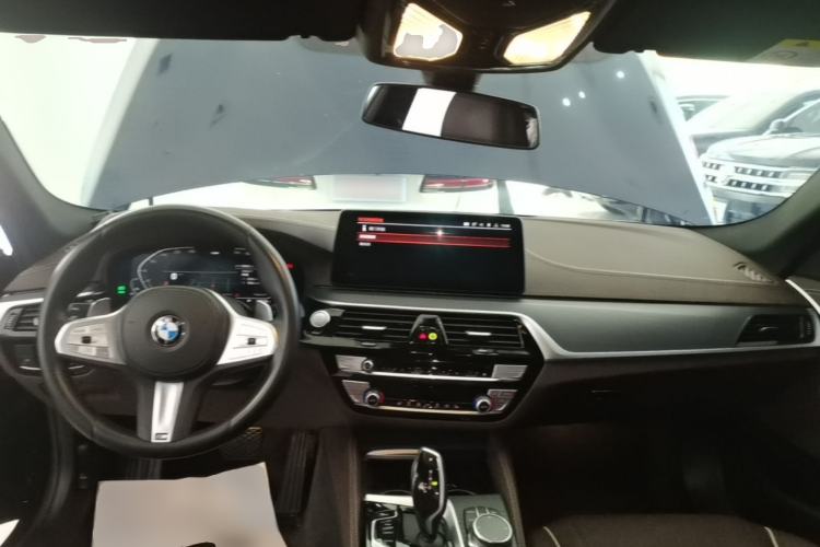 Used BMW 5 Series 2023 530Li Leading Model M Sport Package Center Console