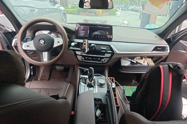 Used BMW 5 Series 2023 530Li Leading Model M Sport Package Center Console