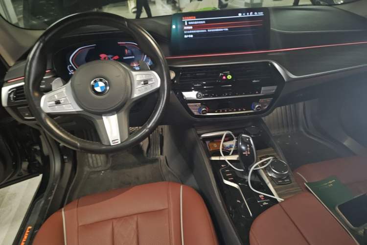 Used BMW 5 Series 2023 530Li Leading Edition Luxury Package Center Console