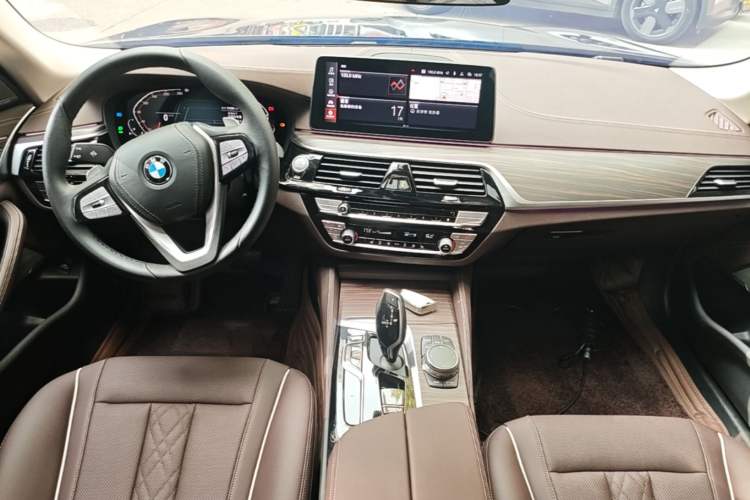 Used BMW 5 Series 2023 530Li Leading Edition Luxury Package Center Console