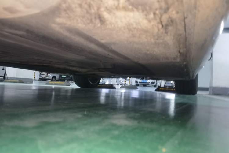 Used BMW 5 Series 2023 530Li Leading Model M Sport Package Chassis Front Left