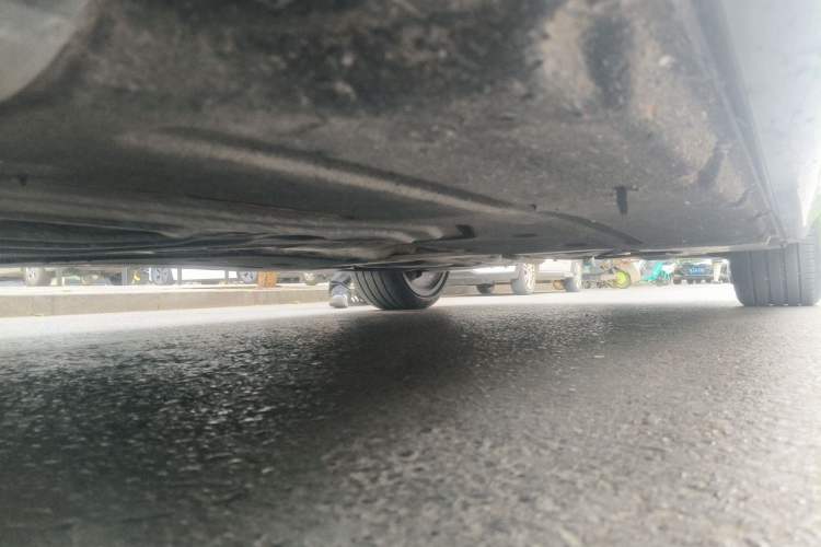 Used BMW 5 Series 2023 530Li Luxury Edition M Sport Package Chassis Front Left
