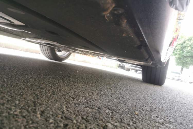 Used BMW 5 Series 2023 530Li Leading Model M Sport Package Chassis Front Left