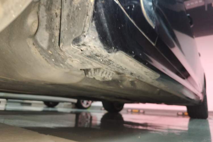 Used BMW 5 Series 2023 530Li Leading Model M Sport Package Chassis Front Left