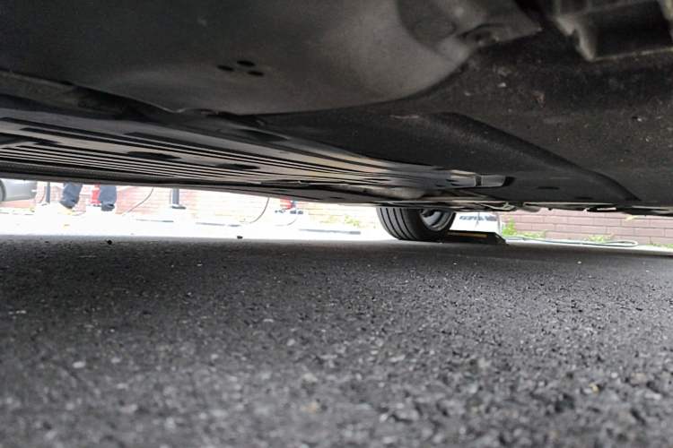 Used BMW 5 Series 2023 530Li Leading Model M Sport Package Chassis Front Left
