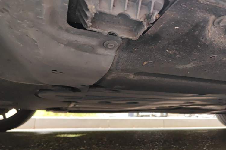 Used BMW 5 Series 2023 530Li Luxury Edition M Sport Package Chassis Front Left