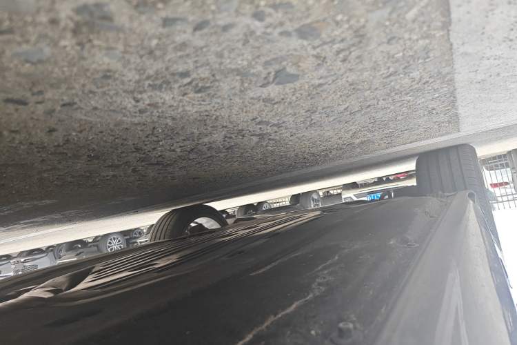 Used BMW 5 Series 2023 530Li Leading Model M Sport Package Chassis Front Left