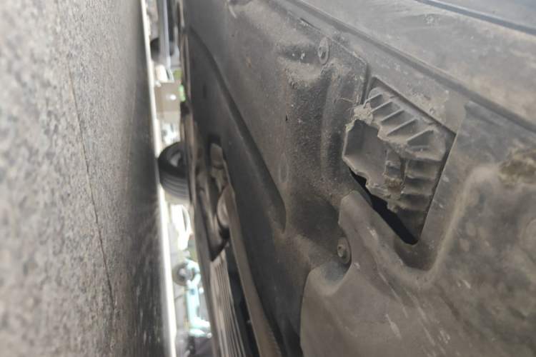 Used BMW 5 Series 2023 530Li Leading Model M Sport Package Chassis Front Right