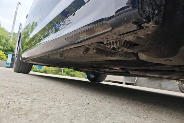 Used BMW 5 Series 2023 Restyled 530Li Luxury Edition M Sport Package Chassis Front Right
